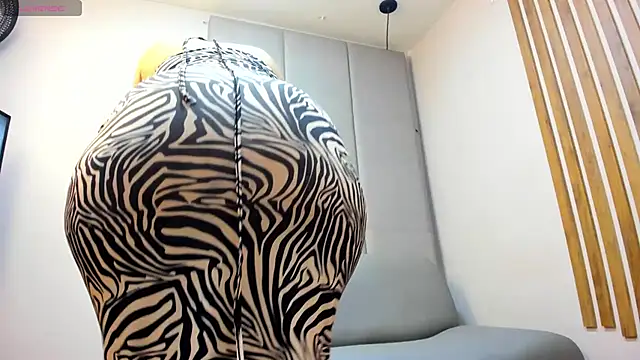 Snapshot of AlishaPalmer chatting on 11-15-25, 12:23 AlishaPalmer online show from 11-15-25, 12:23