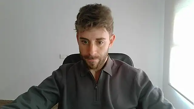 Snapshot of vargas90 chatting on 05-06-26, 11:26 vargas90 online show from 05-06-26, 11:26