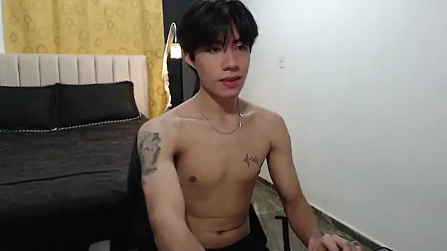 Snapshot of Elio-cam chatting on 02-13-25, 08:38 Elio-cam online show from 02-13-25, 08:38