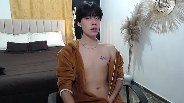 Snapshot of Elio-cam chatting on 11-13-25, 05:39 Elio-cam online show from 11-13-25, 05:39