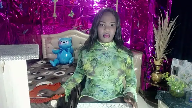 CatrinaGill online show from 01-05-26, 07:06