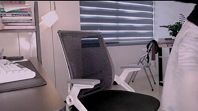 Shyn   online show from 02-25-26, 03:49