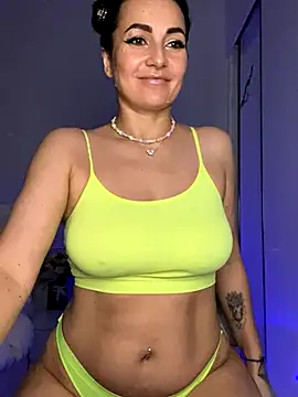 Snapshot of ImperialRice chatting on 10-21-25, 06:25 ImperialRice online show from 10-21-25, 06:25