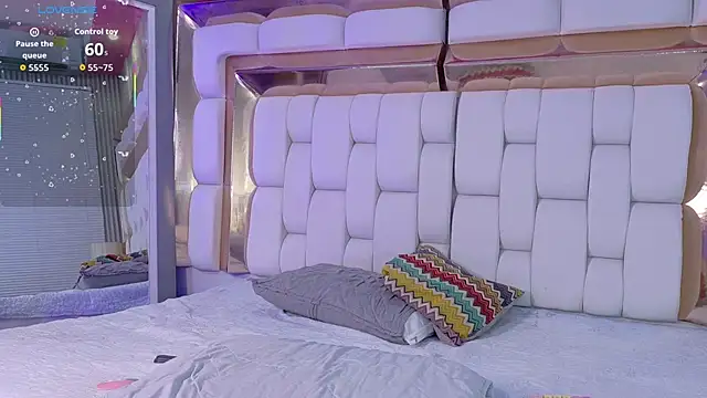 Snapshot of sexysistter chatting on 09-20-25, 12:39 sexysistter online show from 09-20-25, 12:39