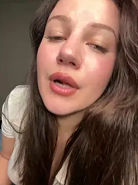 Snapshot of likaxxx chatting on 03-20-25, 06:31 likaxxx online show from 03-20-25, 06:31