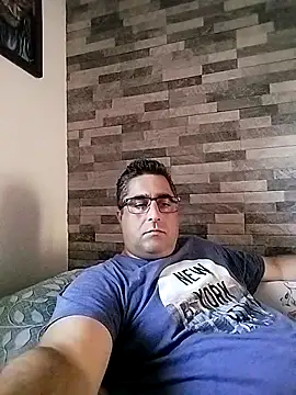 Snapshot of ADRIAN_ADI40 chatting on 05-05-26, 06:32 ADRIAN ADI40 online show from 05-05-26, 06:32