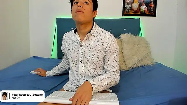 Snapshot of Max_and_Peter chatting on 03-23-26, 07:18 Max and Peter online show from 03-23-26, 07:18