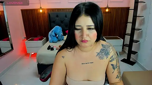 BIANCAROY1 online show from 02-27-26, 06:52