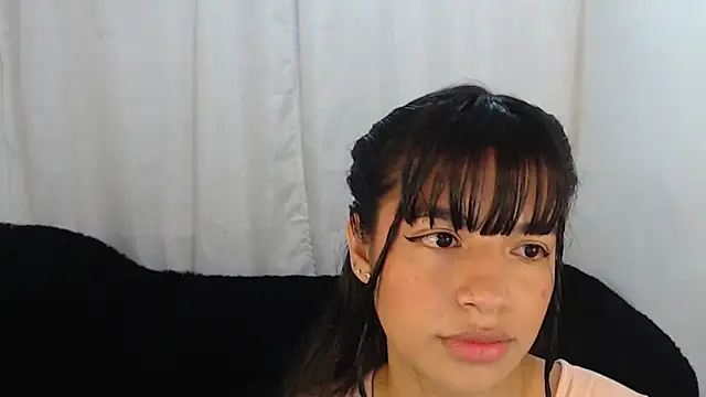 Snapshot of Liz_Galactic chatting on 01-28-25, 03:15 Liz Galactic online show from 01-28-25, 03:15