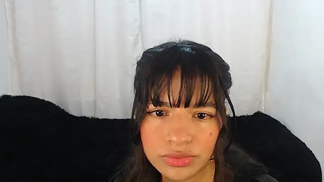 Snapshot of Liz_Galactic chatting on 02-04-25, 04:05 Liz Galactic online show from 02-04-25, 04:05