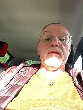 owlbimaikxh online show from 10-23-25, 11:09