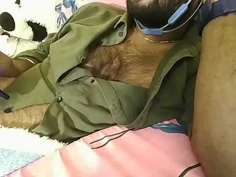 Snapshot of SHENOY3 chatting on 01-28-25, 09:19 SHENOY3 online show from 01-28-25, 09:19