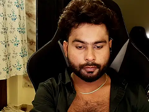 Snapshot of SHENOY3 chatting on 09-17-25, 07:59 SHENOY3 online show from 09-17-25, 07:59