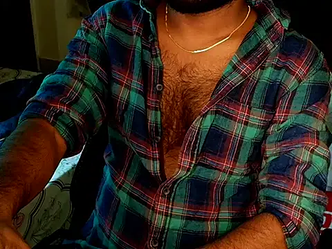 Snapshot of SHENOY3 chatting on 09-21-25, 02:35 SHENOY3 online show from 09-21-25, 02:35