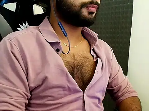 Snapshot of SHENOY3 chatting on 11-19-25, 04:51 SHENOY3 online show from 11-19-25, 04:51