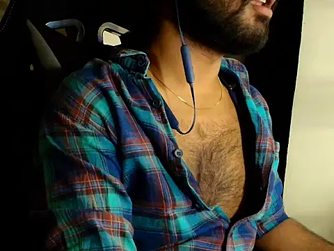 Snapshot of SHENOY3 chatting on 03-11-26, 04:02 SHENOY3 online show from 03-11-26, 04:02