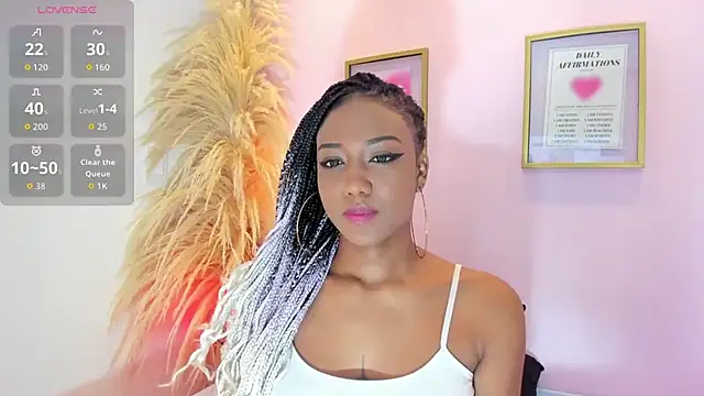 Snapshot of EmmySweett chatting on 11-23-25, 08:19 EmmySweett online show from 11-23-25, 08:19