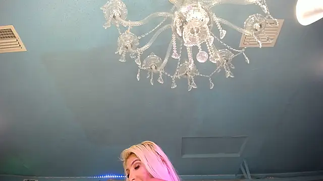 Snapshot of ADRIANNA_FOX chatting on 03-18-25, 10:57 ADRIANNA FOX online show from 03-18-25, 10:57
