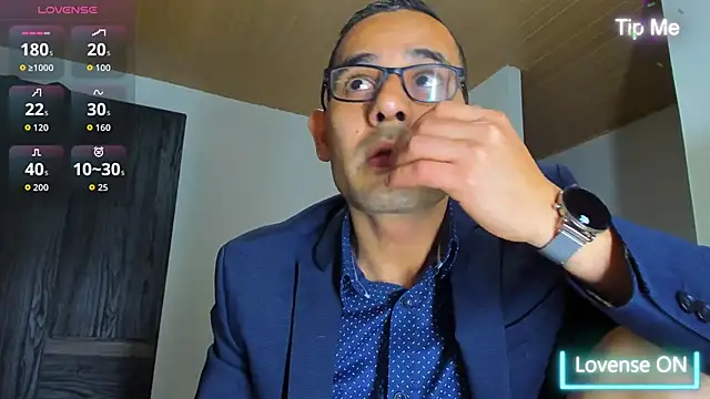 Snapshot of jhonyalzate2 chatting on 10-23-25, 02:11 jhonyalzate2 online show from 10-23-25, 02:11