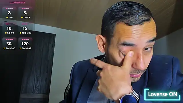 Snapshot of jhonyalzate2 chatting on 10-31-25, 03:40 jhonyalzate2 online show from 10-31-25, 03:40