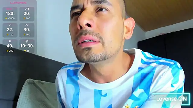 Snapshot of jhonyalzate2 chatting on 11-12-25, 03:18 jhonyalzate2 online show from 11-12-25, 03:18