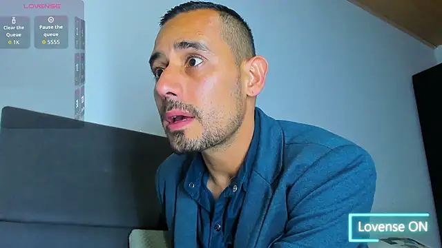 Snapshot of jhonyalzate2 chatting on 11-15-25, 03:26 jhonyalzate2 online show from 11-15-25, 03:26