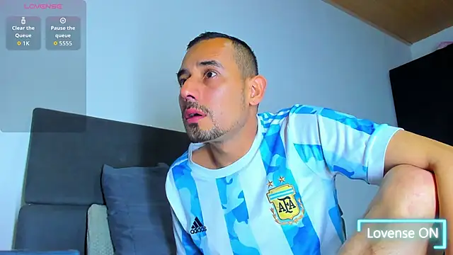 Snapshot of jhonyalzate2 chatting on 11-16-25, 12:05 jhonyalzate2 online show from 11-16-25, 12:05