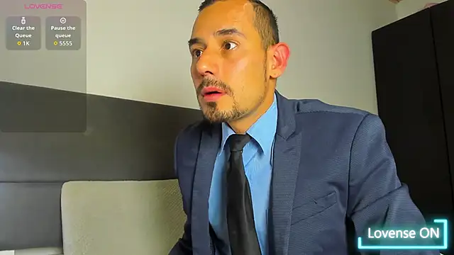 jhonyalzate2 online show from 02-06-26, 03:00