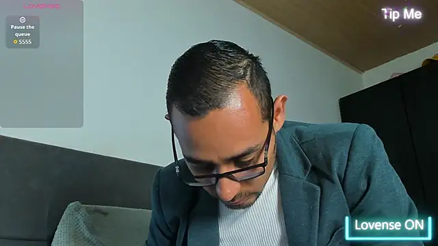 jhonyalzate2 online show from 04-16-26, 01:06