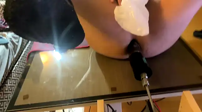 Snapshot of OndruSuk chatting on 03-03-25, 11:46 OndruSuk online show from 03-03-25, 11:46