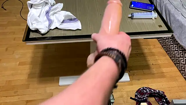 Snapshot of OndruSuk chatting on 09-30-25, 06:24 OndruSuk online show from 09-30-25, 06:24