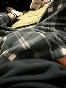 Snapshot of Andrei_992 chatting on 11-12-25, 08:08 Andrei 992 online show from 11-12-25, 08:08