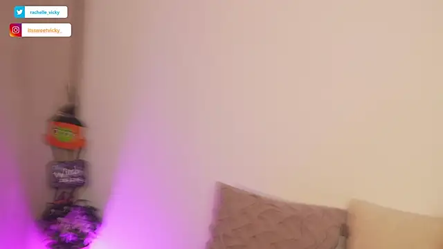 vicky rachell online show from 10-31-25, 03:24