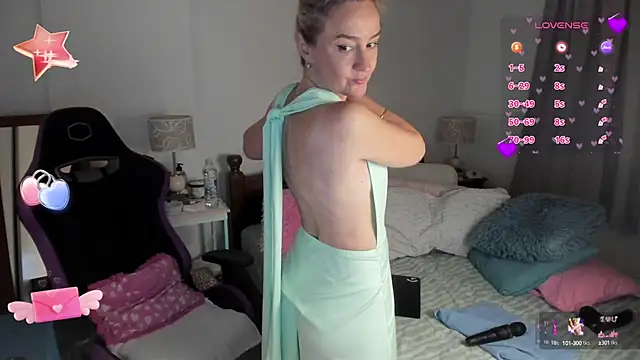 Snapshot of 1Sweetnina chatting on 02-23-25, 01:35 1Sweetnina online show from 02-23-25, 01:35