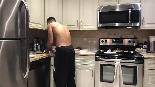 BigGuyMuscle online show from 11-29-25, 12:02