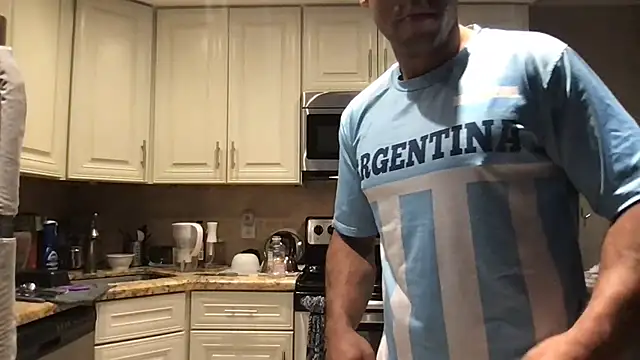 BigGuyMuscle online show from 03-30-26, 08:54