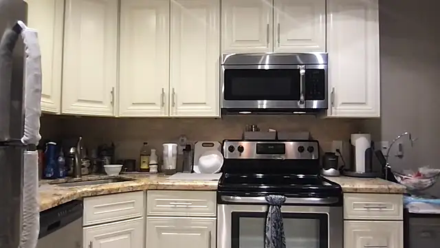 BigGuyMuscle online show from 04-07-26, 10:42