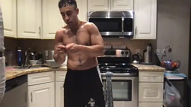 Snapshot of BigGuyMuscle chatting on 06-03-26, 12:46 BigGuyMuscle online show from 06-03-26, 12:46
