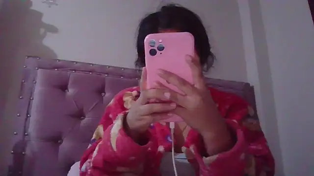 Snapshot of annarose19 chatting on 02-01-25, 12:29 annarose19 online show from 02-01-25, 12:29