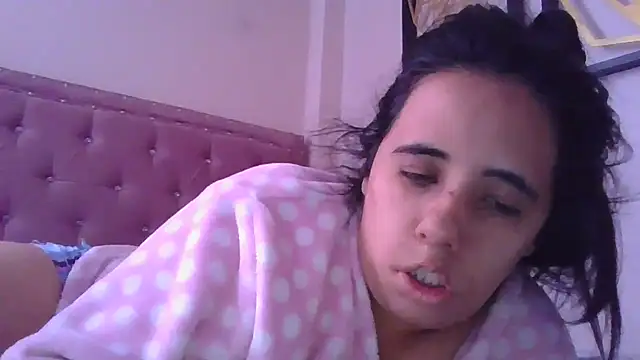 Snapshot of annarose19 chatting on 10-28-25, 06:21 annarose19 online show from 10-28-25, 06:21