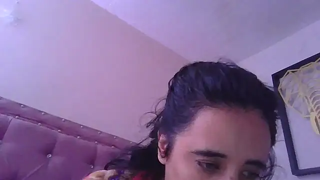 Snapshot of annarose19 chatting on 10-30-25, 06:19 annarose19 online show from 10-30-25, 06:19