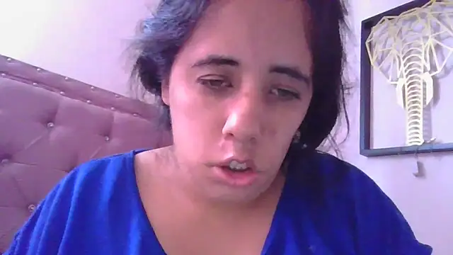 Snapshot of annarose19 chatting on 12-02-25, 07:31 annarose19 online show from 12-02-25, 07:31