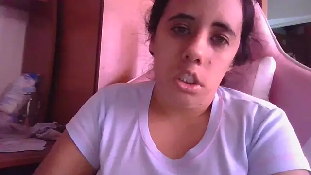 Snapshot of annarose19 chatting on 12-04-25, 07:55 annarose19 online show from 12-04-25, 07:55