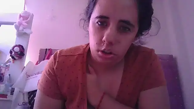 Snapshot of annarose19 chatting on 12-13-25, 07:53 annarose19 online show from 12-13-25, 07:53