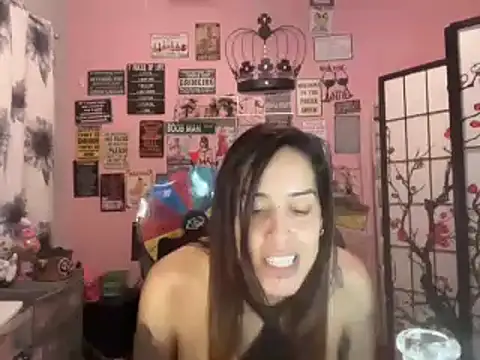 latinacubana online show from 12-22-24, 09:00