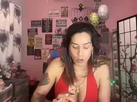 latinacubana online show from 12-28-24, 07:55