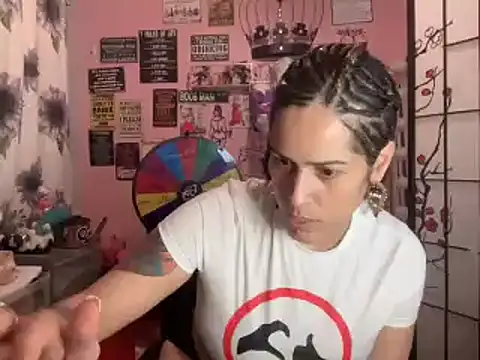 latinacubana online show from 01-22-25, 02:37