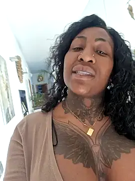 Snapshot of JosyBlack chatting on 02-08-25, 10:29 JosyBlack online show from 02-08-25, 10:29