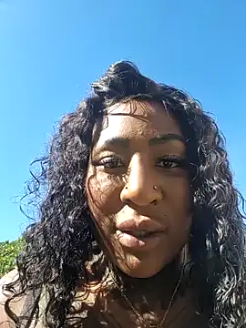 Snapshot of JosyBlack chatting on 02-09-25, 11:36 JosyBlack online show from 02-09-25, 11:36