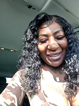 Snapshot of JosyBlack chatting on 02-11-25, 10:37 JosyBlack online show from 02-11-25, 10:37